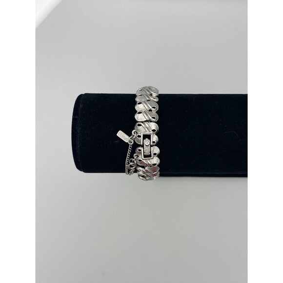 Vintage Monet Figure 8 Links Satin Silver Tone 7" Safety Chain - Picture 3 of 8